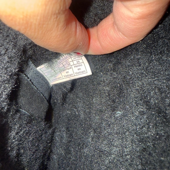 UGG Black Suede Winter Boots - Picture 5 of 5